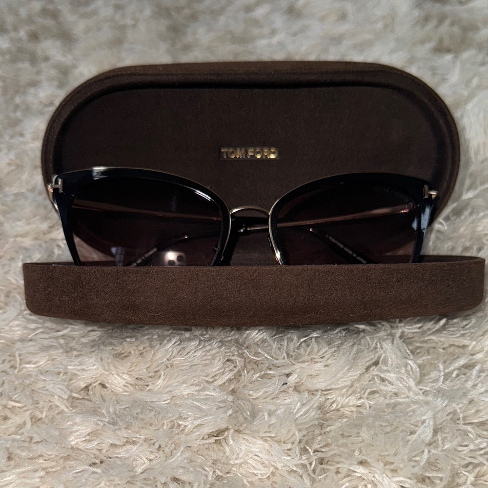 Tom Ford Black and Gold Sunglasses for Women-titanium - Picture 2 of 11